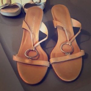 Beige via spiga sandals